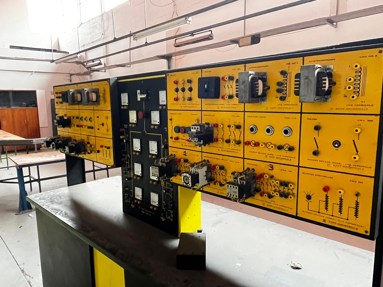 electronics station